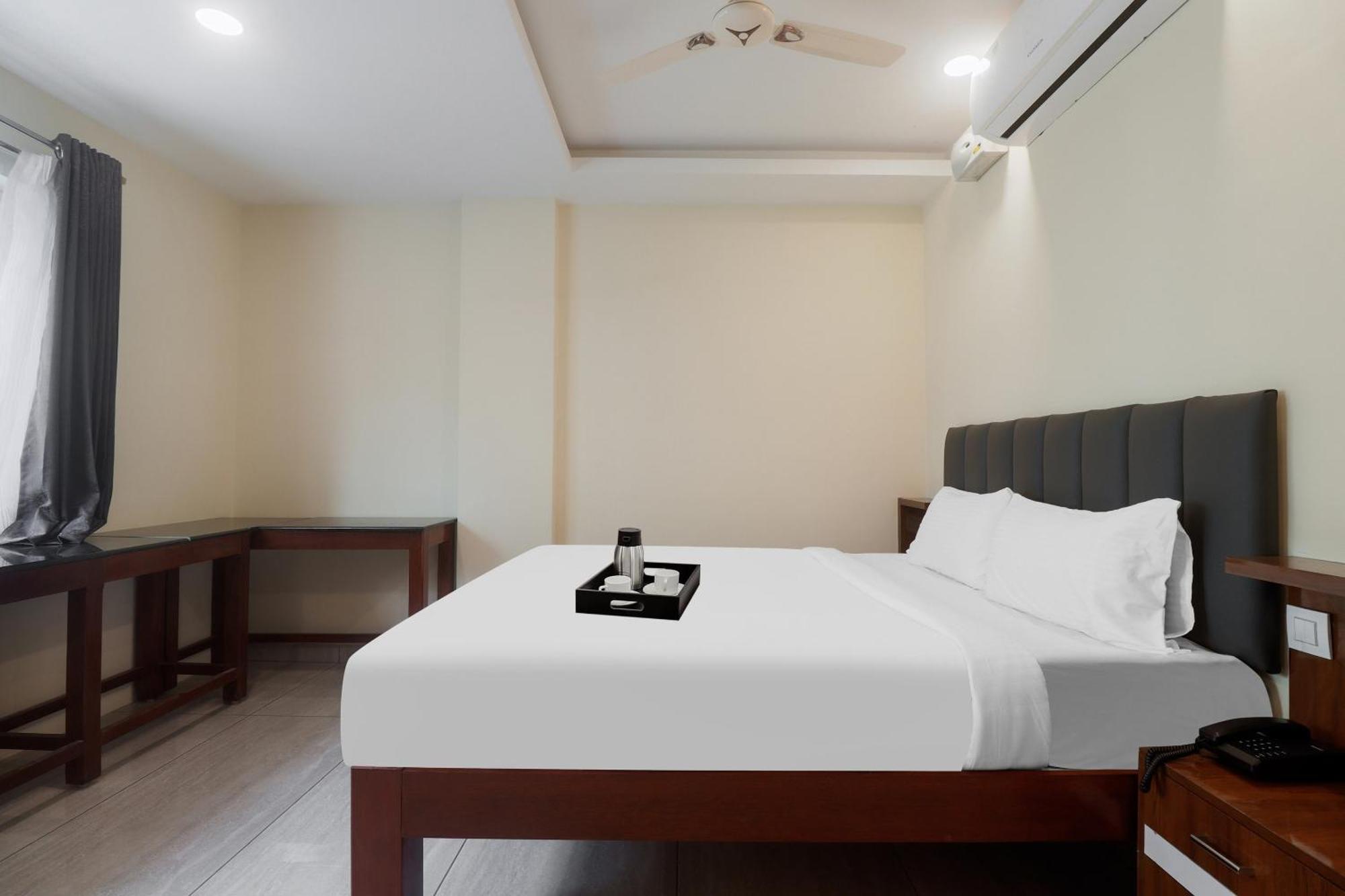 Treebo Trend DJ Grand Hotel Tirupati Buitenkant foto