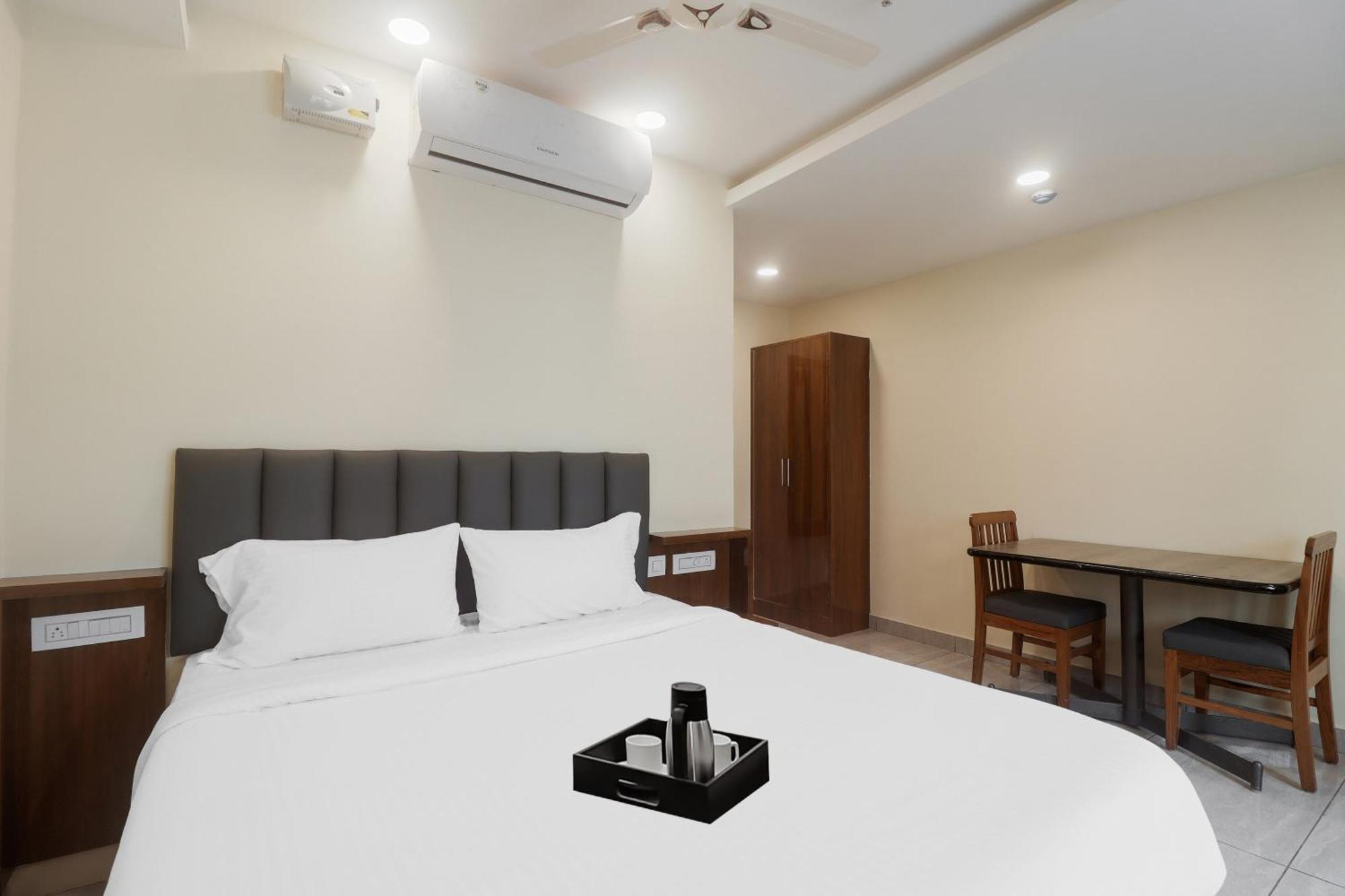 Treebo Trend DJ Grand Hotel Tirupati Buitenkant foto